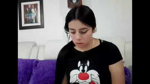 Snapshot of ryanandpamela_ chatting on 12-05-24, 01:47 Ryan And Pamela online show from 12-05-24, 01:47