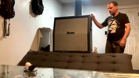 Snapshot of ryanbishops01 chatting on 10-08-25, 12:25 Ryland online show from 10-08-25, 12:25