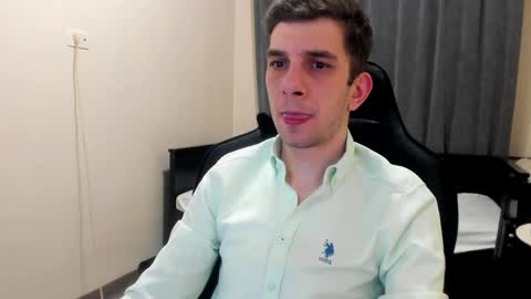 Snapshot of ryandusk chatting on 04-10-26, 08:57 Andrew C. online show from 04-10-26, 08:57