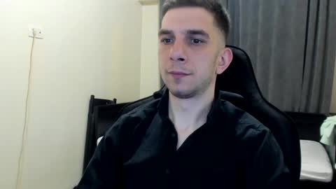 Snapshot of ryandusk chatting on 04-11-26, 08:57 Andrew C. online show from 04-11-26, 08:57