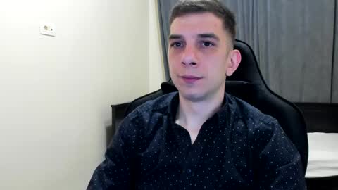 Snapshot of ryandusk chatting on 04-15-26, 08:31 Andrew C. online show from 04-15-26, 08:31