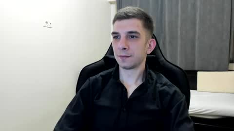 Snapshot of ryandusk chatting on 04-18-26, 08:31 Andrew C. online show from 04-18-26, 08:31