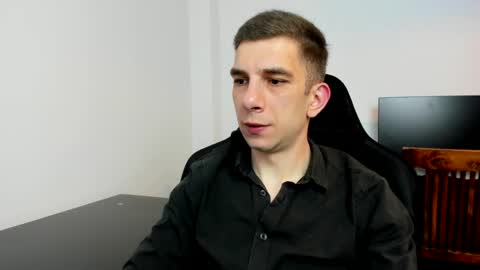 Snapshot of ryandusk chatting on 04-24-26, 09:06 Andrew C. online show from 04-24-26, 09:06