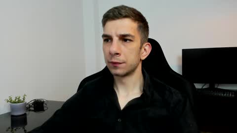 Snapshot of ryandusk chatting on 05-01-26, 08:13 Andrew C. online show from 05-01-26, 08:13