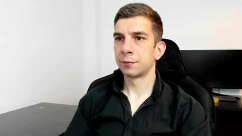 Snapshot of ryandusk chatting on 05-08-26, 08:03 Andrew C. online show from 05-08-26, 08:03