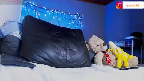 Ryannhill  online show from 10-24-25, 08:00