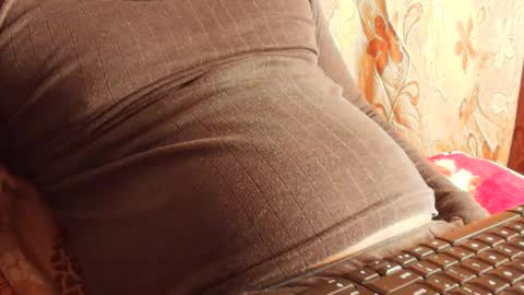 Snapshot of ryans31 chatting on 01-13-25, 10:13 Sexy Boy Toy online show from 01-13-25, 10:13