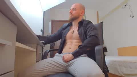 Ryanstone  online show from 03-16-26, 05:44