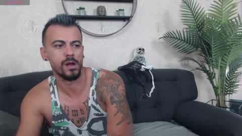 Snapshot of ryanvibe chatting on 10-15-25, 12:05 Ryan online show from 10-15-25, 12:05