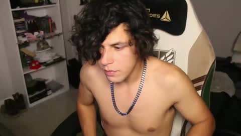 Snapshot of ryot35 chatting on 10-19-25, 12:11 Ryot3 online show from 10-19-25, 12:11