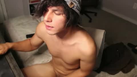 Snapshot of ryot35 chatting on 10-22-25, 09:58 Ryot3 online show from 10-22-25, 09:58