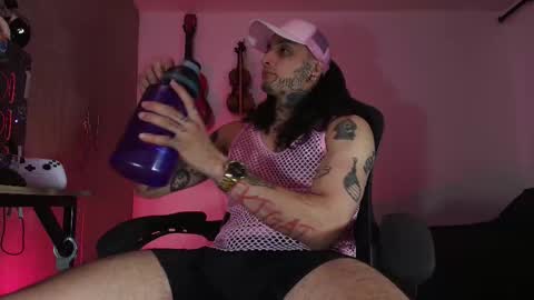 Snapshot of ryuk_it chatting on 03-25-26, 02:06 leopmonk help me reach 100 thumbs up online show from 03-25-26, 02:06