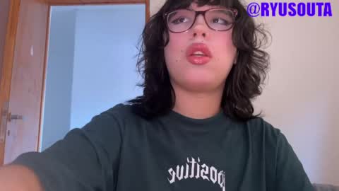 Snapshot of ryusouta chatting on 01-02-25, 11:27 Ryu-chan online show from 01-02-25, 11:27