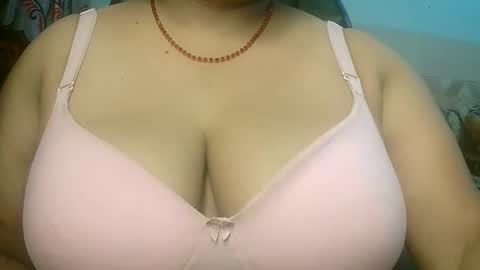 Snapshot of s03286 chatting on 11-07-25, 04:29 HotLovers online show from 11-07-25, 04:29