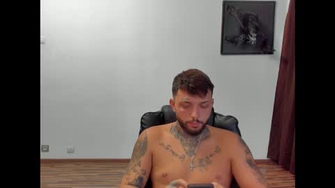 Snapshot of s1nmaster chatting on 09-16-25, 06:14 s1nmaster online show from 09-16-25, 06:14