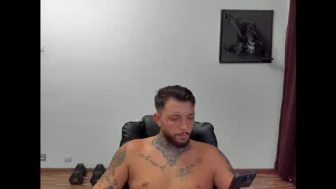 Snapshot of s1nmaster chatting on 09-17-25, 06:48 s1nmaster online show from 09-17-25, 06:48