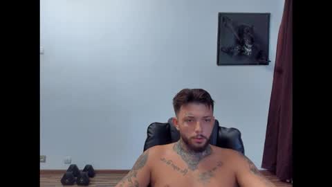 Snapshot of s1nmaster chatting on 09-18-25, 06:59 s1nmaster online show from 09-18-25, 06:59