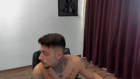 Snapshot of s1nmaster chatting on 10-21-25, 05:52 s1nmaster online show from 10-21-25, 05:52