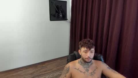 Snapshot of s1nmaster chatting on 11-03-25, 08:26 s1nmaster online show from 11-03-25, 08:26