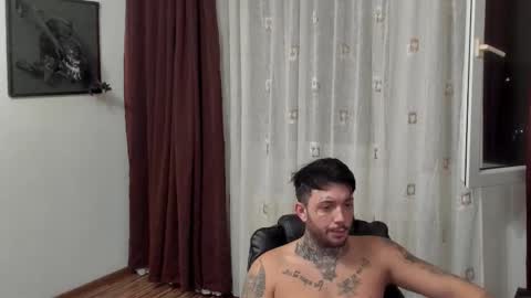 Snapshot of s1nmaster chatting on 11-30-25, 01:09 s1nmaster online show from 11-30-25, 01:09