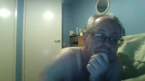 Snapshot of s536sny18 chatting on 10-19-25, 09:21 s536sny18 online show from 10-19-25, 09:21