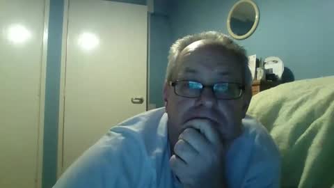 Snapshot of s536sny18 chatting on 10-26-25, 04:13 s536sny18 online show from 10-26-25, 04:13