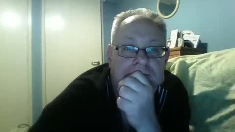 Snapshot of s536sny18 chatting on 03-08-26, 12:08 s536sny18 online show from 03-08-26, 12:08