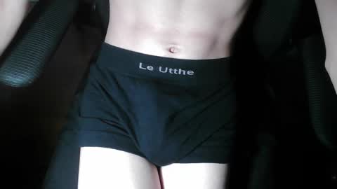 Max online show from 11-17-25, 07:19