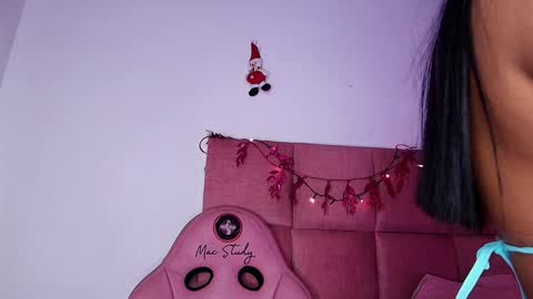 Snapshot of s_samanthax chatting on 12-13-24, 03:05 Samantha online show from 12-13-24, 03:05