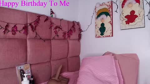 Snapshot of s_samanthax chatting on 12-14-24, 09:18 Samantha online show from 12-14-24, 09:18