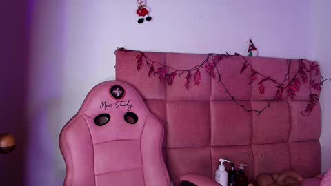 Snapshot of s_samanthax chatting on 12-19-24, 09:18 Samantha online show from 12-19-24, 09:18