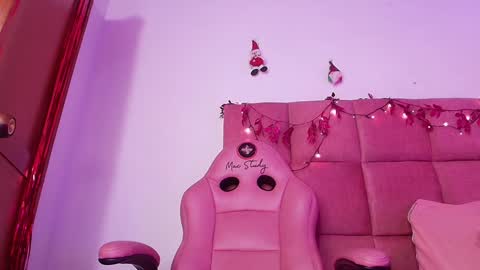 Snapshot of s_samanthax chatting on 01-03-25, 09:15 Samantha online show from 01-03-25, 09:15