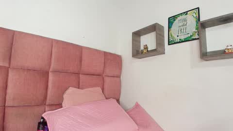 Snapshot of s_samanthax chatting on 02-11-25, 02:57 Samantha online show from 02-11-25, 02:57