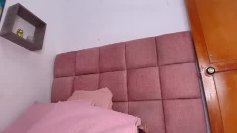 Snapshot of s_samanthax chatting on 03-05-25, 03:08 Samantha online show from 03-05-25, 03:08