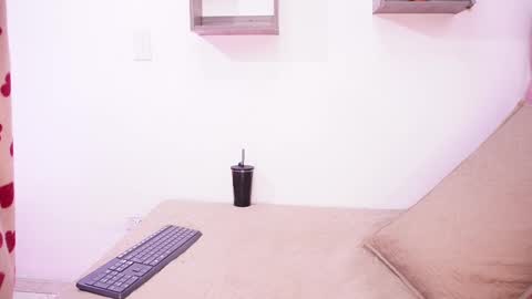 Snapshot of s_samanthax chatting on 09-23-25, 03:09 Samantha online show from 09-23-25, 03:09