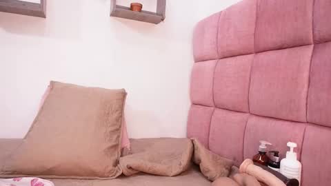 Snapshot of s_samanthax chatting on 10-17-25, 03:10 Samantha online show from 10-17-25, 03:10