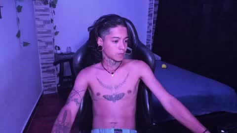 Snapshot of saad__man chatting on 09-30-25, 04:50 Danny online show from 09-30-25, 04:50