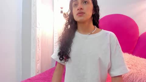 Snapshot of saammy_17 chatting on 10-15-25, 08:42 sammy online show from 10-15-25, 08:42