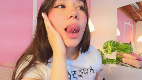 Samantha   online show from 12-17-24, 06:31