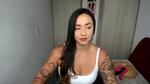 Sara online show from 02-03-25, 07:42