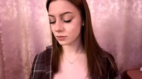 Mika online show from 12-22-25, 05:43