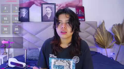 Snapshot of sabinamerchetti_ chatting on 10-01-25, 02:17 Sabina Merchetti online show from 10-01-25, 02:17