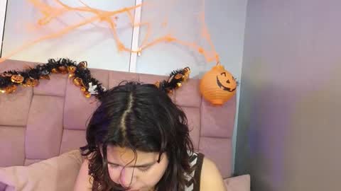 Snapshot of sabinamerchetti_ chatting on 10-22-25, 02:34 Sabina Merchetti online show from 10-22-25, 02:34