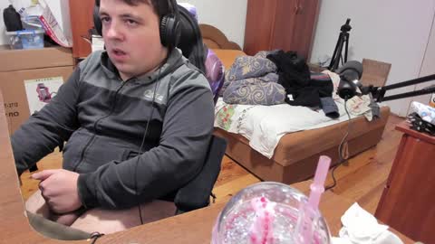 1141323  my Lord Mister Max   moms treasure online show from 12-11-24, 05:00