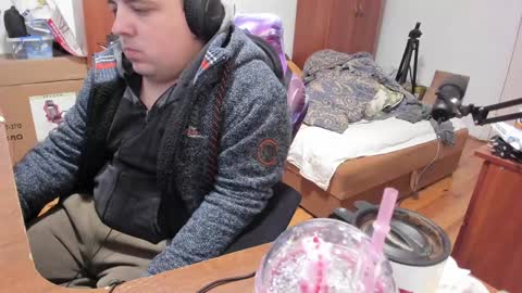 1141323  my Lord Mister Max   moms treasure online show from 12-11-24, 10:49