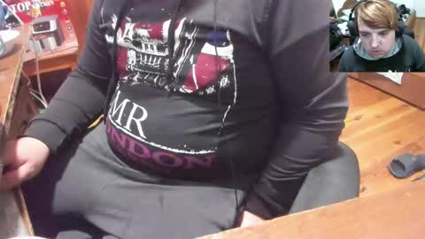 Snapshot of saboda chatting on 10-17-25, 08:33 1141323 my Lord Mister Max moms treasure online show from 10-17-25, 08:33