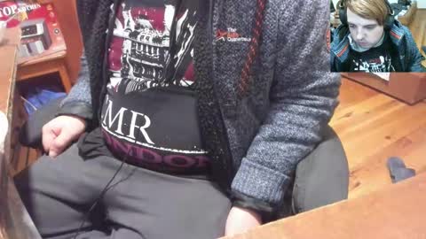 Snapshot of saboda chatting on 10-19-25, 06:08 1141323 my Lord Mister Max moms treasure online show from 10-19-25, 06:08