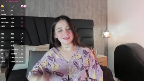 Snapshot of sabrina_lennox chatting on 01-27-25, 08:28 Sabrina Maria online show from 01-27-25, 08:28
