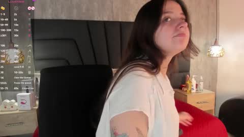 Snapshot of sabrina_lennox chatting on 02-18-25, 08:14 Sabrina Maria online show from 02-18-25, 08:14