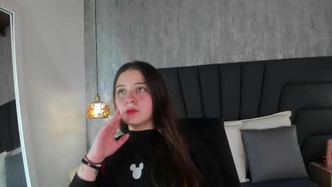 Snapshot of sabrina_lennox chatting on 03-01-25, 07:37 Sabrina Maria online show from 03-01-25, 07:37